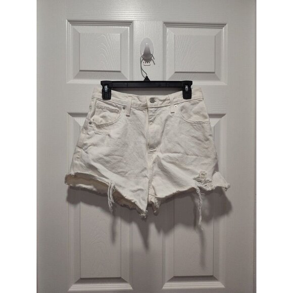 Levi's‎ High Waisted Mom Shorts Relaxed Women’s W29 White MSRP $50 Pristine - Picture 1 of 10